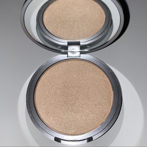 theBalm Cosmetics Mary-Lou Manizer
